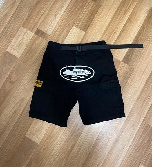 Corteiz M koko mustat shortsit myynnissä 35€
