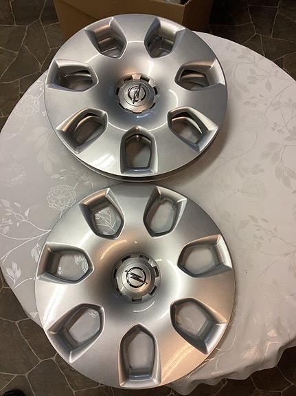 13267802 Pölykapseli Opel Astra J 16”