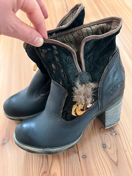 Nilkkurit Bunker koko 36 UUDET