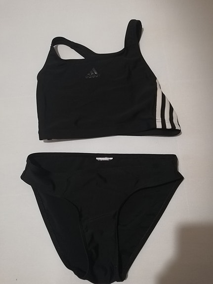 Adidas bikinit