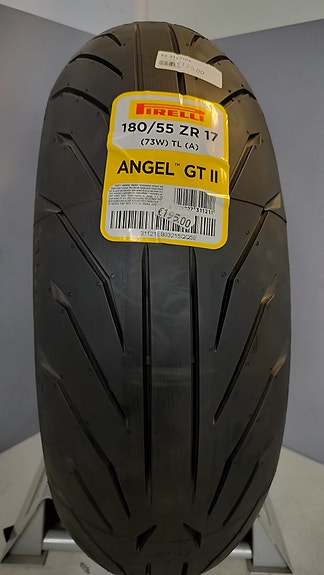 Pirelli moottoripyörän renkaita