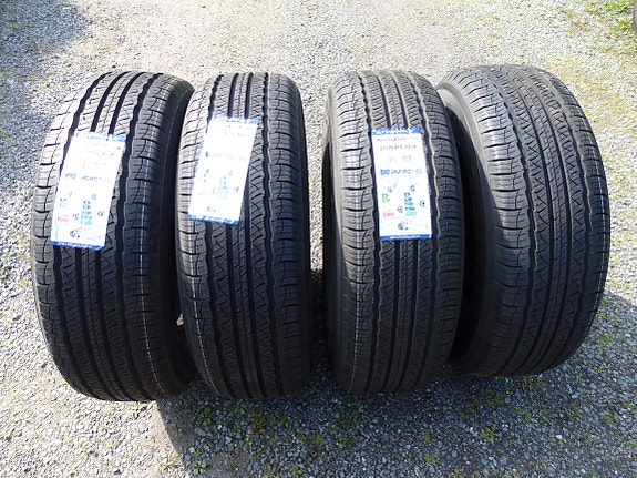 Uudet Triangle 235/70R16 kesärenkaat rahteineen