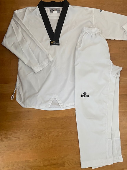 Taekwondo puku