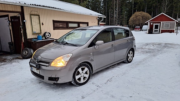 Toyota corolla verso -05 osina