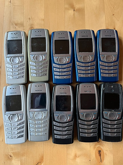 Toimivia Nokia 6610 ja 6610i puhelimia