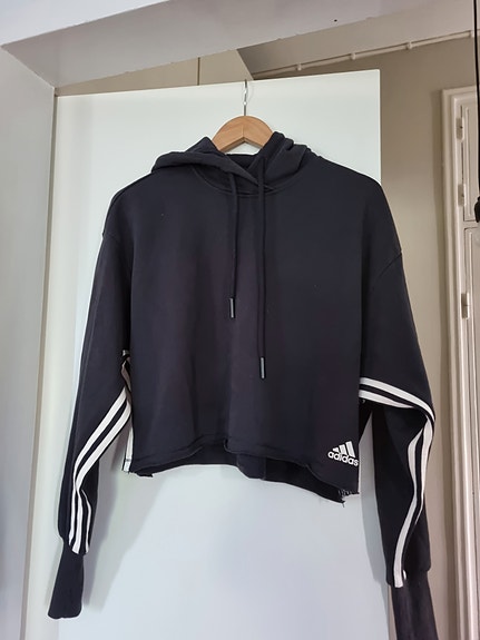Adidaksen huppari