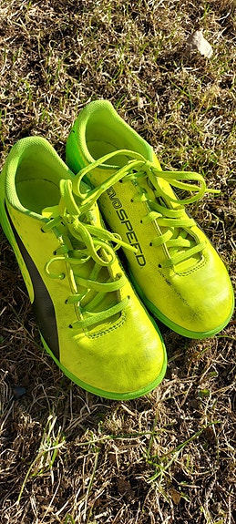 Puma turf jalkapallokengät