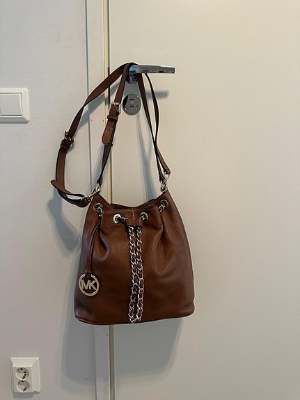 Michael kors käsilaukku