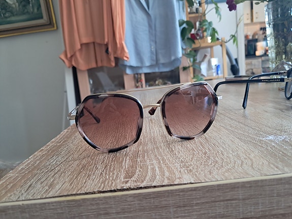 Emporio Armani aurinkolasit