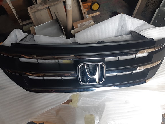 Honda CR-V vm2013-2016 uusi maski