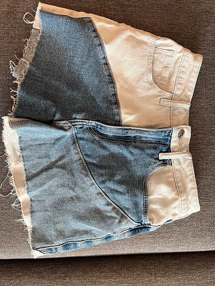 Hollister farkkushortsit 24”