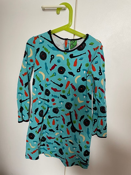 Villervalla karkkimekko