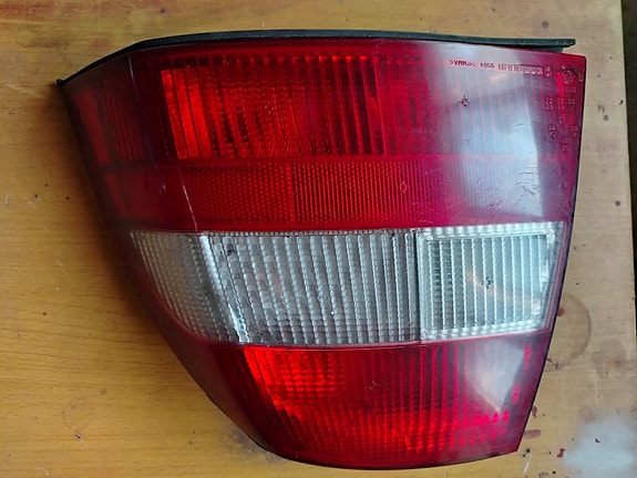 Opel Vectra b -98 oik. takavalo