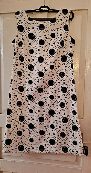 Marimekko, Suolampi-kuosinen kesämekko, Mika Piirainen/Vuokko Nurmesniemi