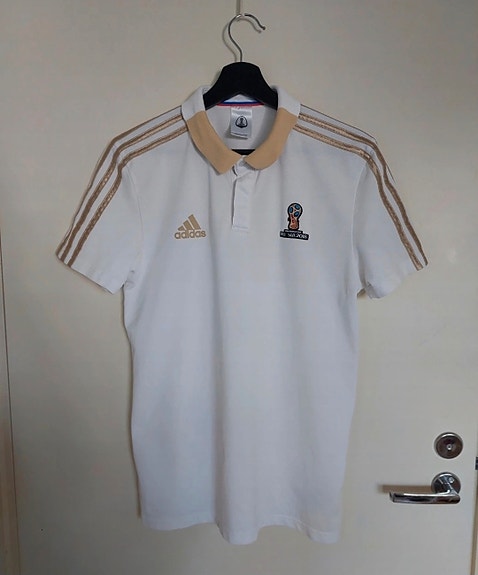 Adidas t-paita