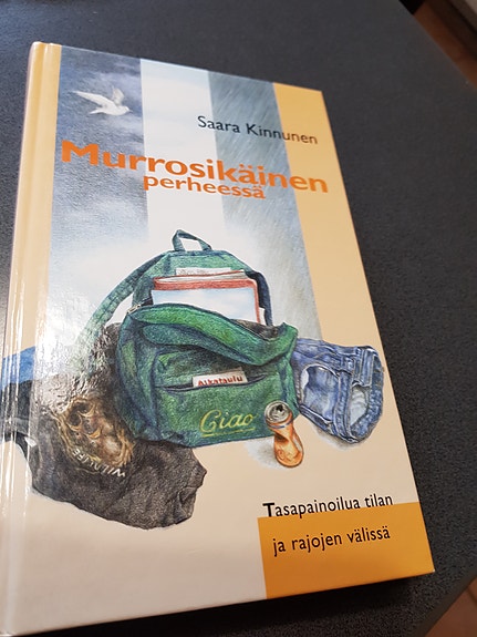 Murrosikäinen perheessä. Saara Kinnunen