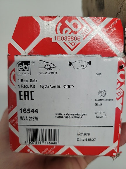Toyota Avensis T22 jarrupalat