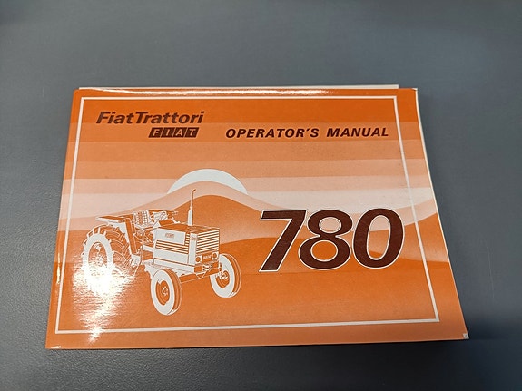 Fiat -traktoreiden ohjekirjat ja varaosakirjat - Suoraan verkkokaupastamme!