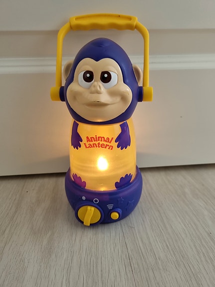 Kannettava lasten valaisin.