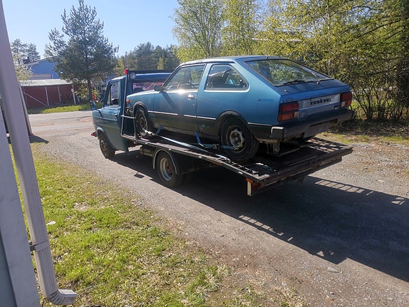 O: kaikenkuntoiset autot projektiksi