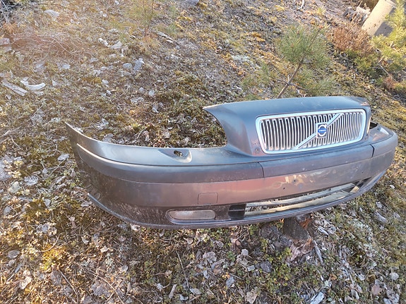 Volvo v70 mk2 etupuskuri