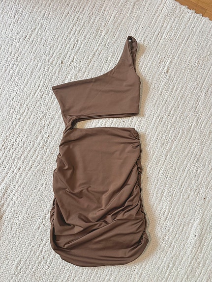Uusi ruskea minimekko XS