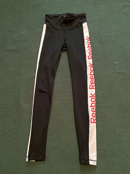 Reebokin legginsit XS