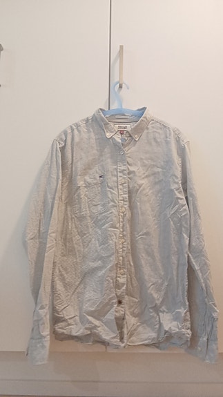 Hilfiger Denimin vaaleansinivalkoinen kauluspaita