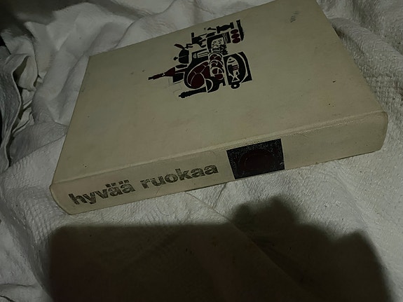 Hyvää ruokaa kirja