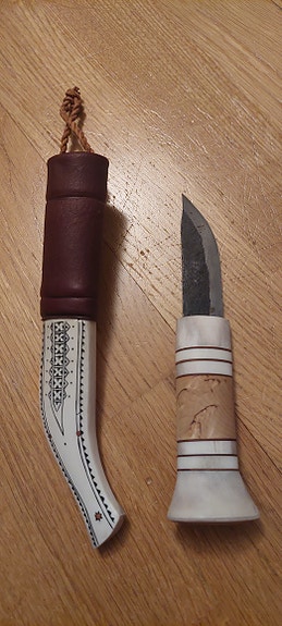 Käsintehty lapin puukko