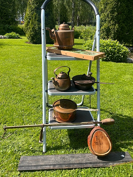Vanhanajan keittiön tavaroita settinä