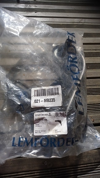 MB CLK, SLK, C-, E-sarja ylätukivarsi 021-MB235