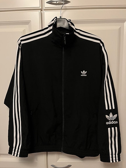 Adidaksen takki 42