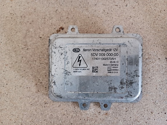 VW GOLF VI xenon ohjausyksikkö 5M0907391 5DV009000-00