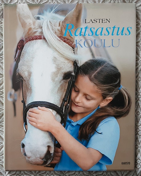 Aiheena hevoset ja ratsastus