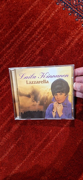 Uusi - Laila Kinnunen: Lazzarella cd-levy