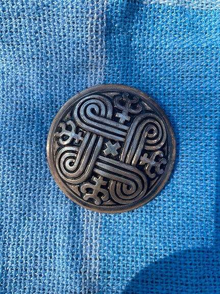 Kalevala Hannunvaakuna -rintaneula
