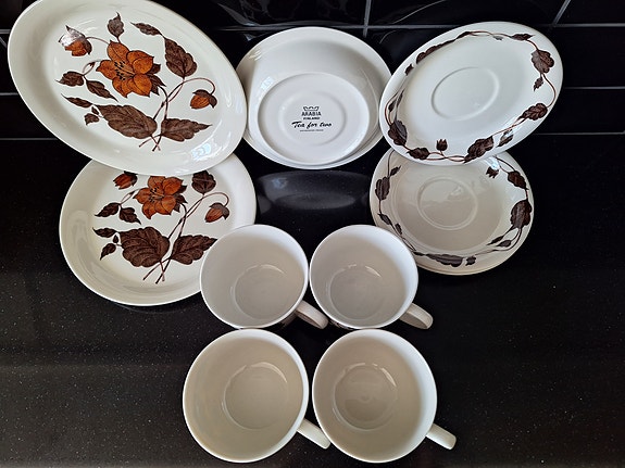 Arabian Tea for Two teeastiasto