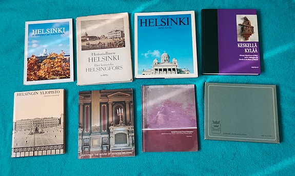 Helsinki aiheisia kirjoja