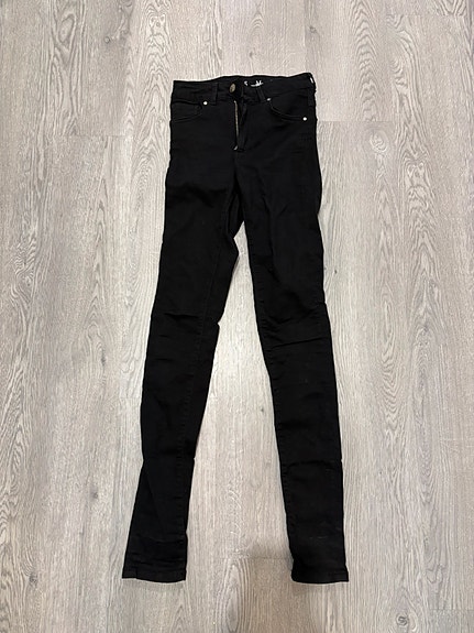 Bik Bok mustat Never Denim pillifarkut (S)