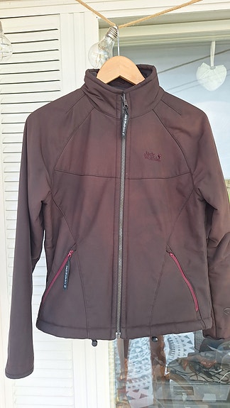 Jack wolfskin ulkoilutakki