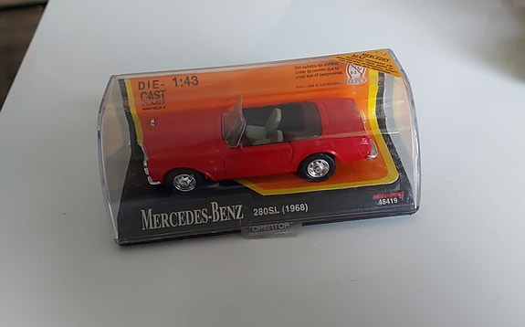 Mercedes 280 SL New Ray 1/43 1968