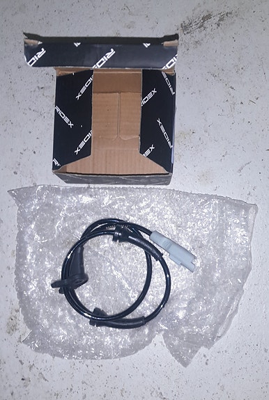 ABS-anturi eteen Oikea/Vasen Peugeot 307, Ridex