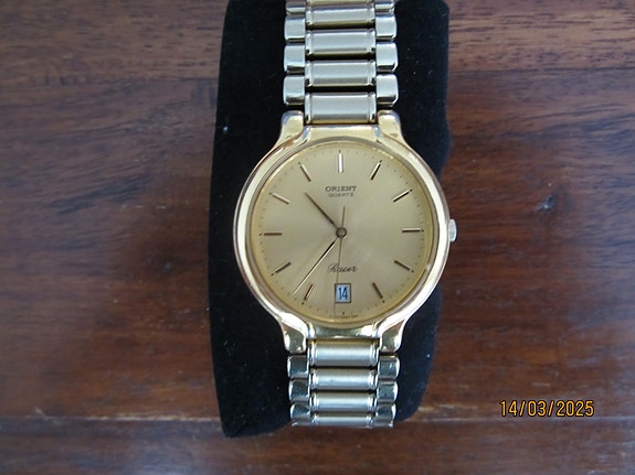 Orient Quartz Racer rannekello