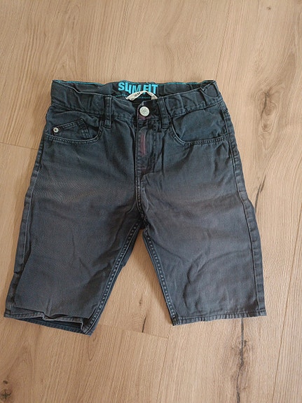 Shortsit lapselle koko 140