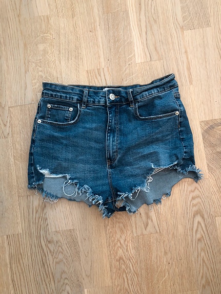 Zara farkkushortsit 38