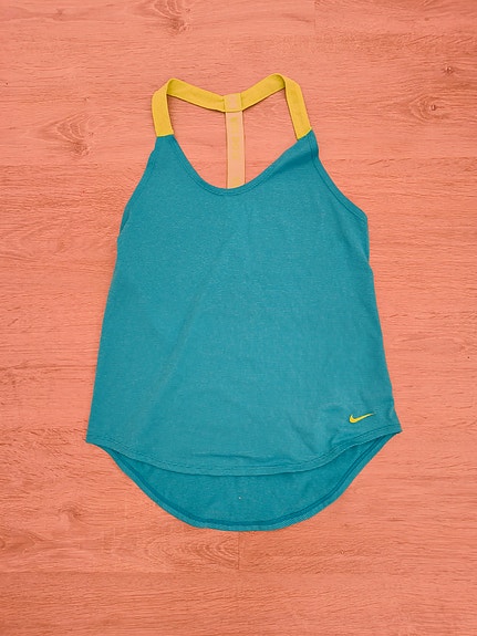 Nike treenitoppi xs