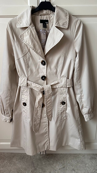 H&M trenssi, koko 34.