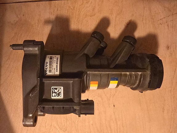 Uuden Volvon FH4 Pääjarruventilli 21114973