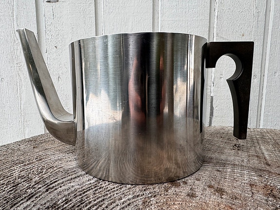 Stelton Cylinda teekannu,design Arne Jacobsen